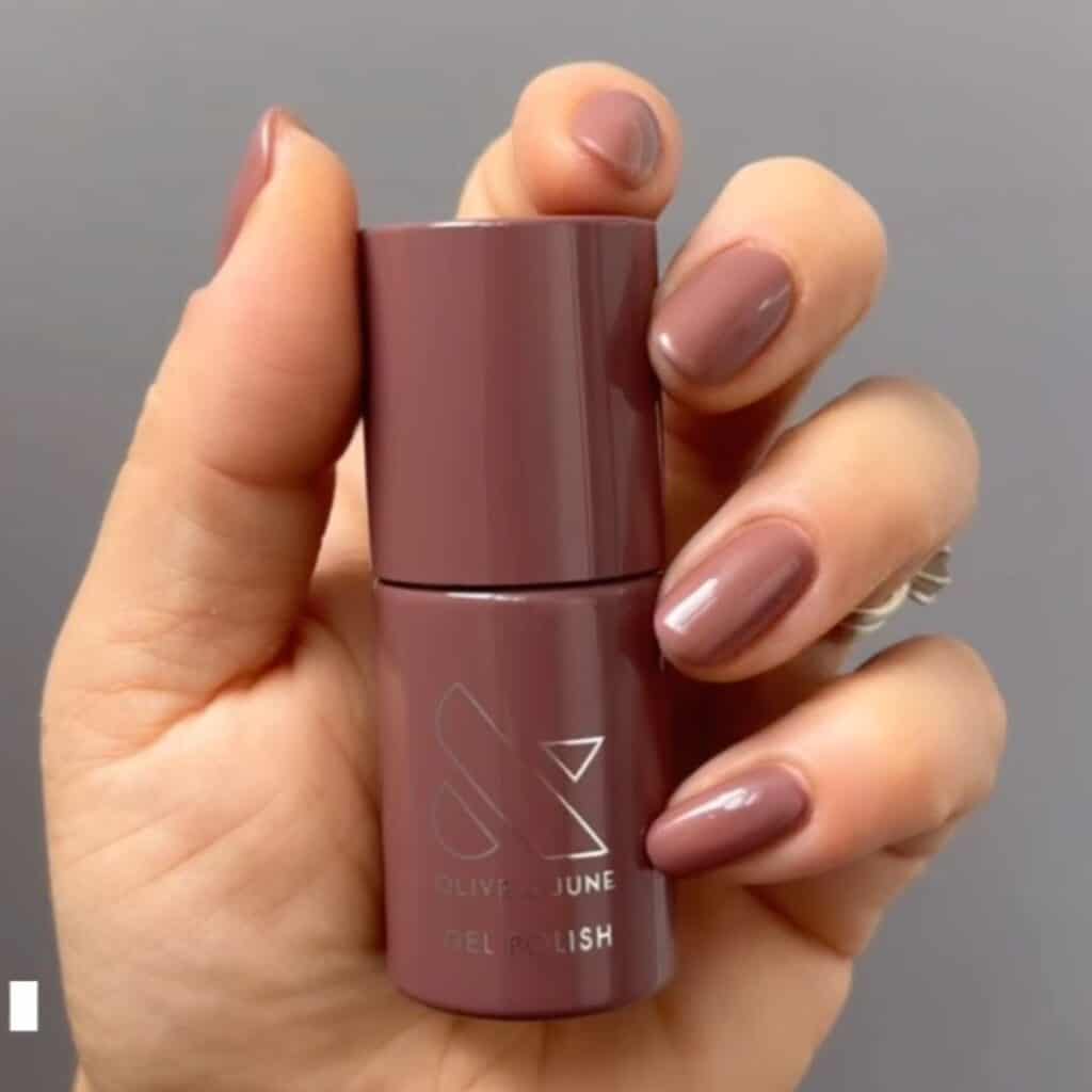 brownish nail color by @myminimalistmani on Instagram