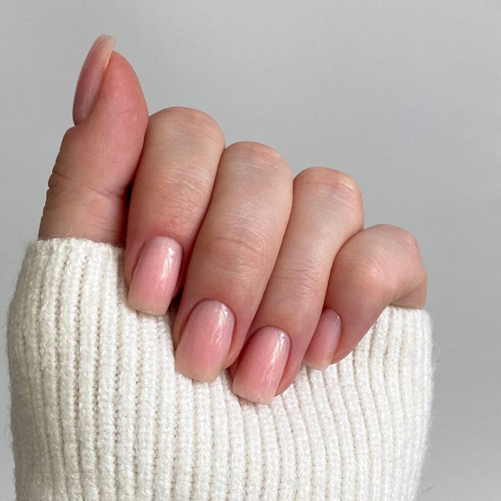 plain shimmery manicure (photo from canva)