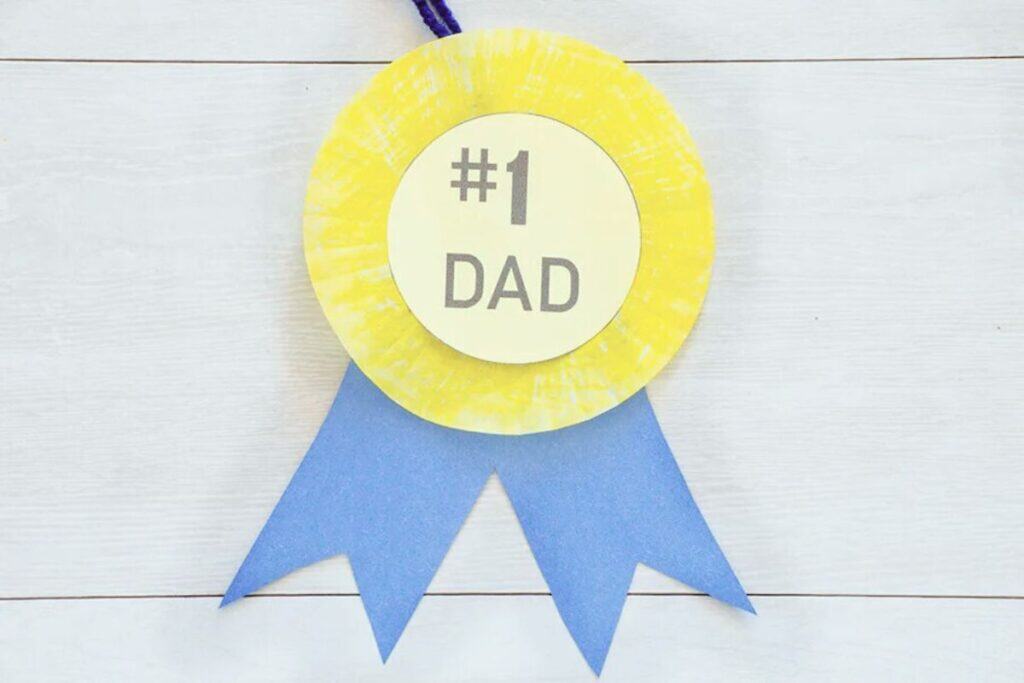 paper craft yellow and blue #1 dad medal craft
