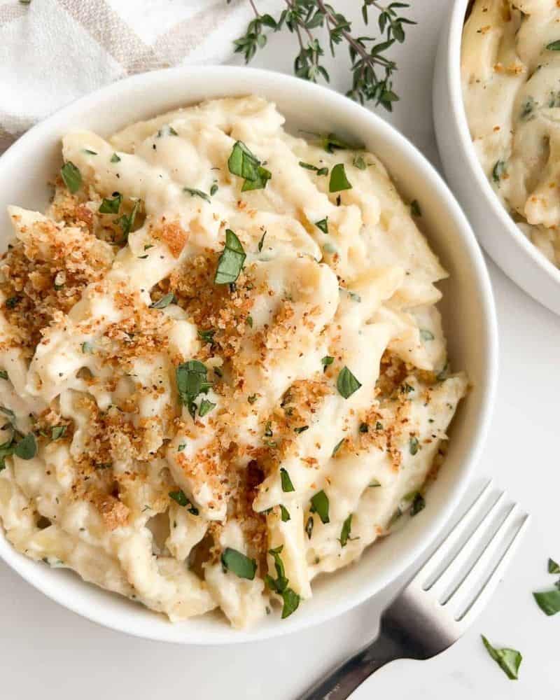 Creamy Italian Mac & Cheese in a bowl 