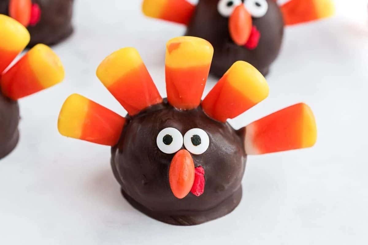 turkey decorated oreo balls