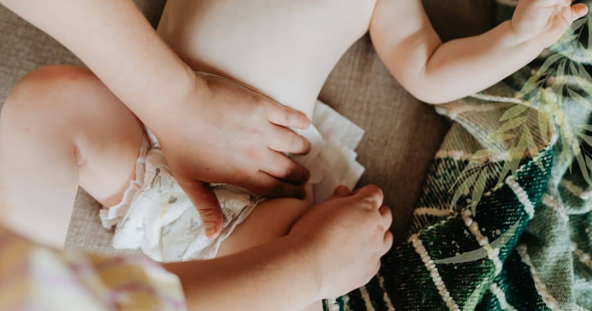 non toxic baby products cover image of a baby's diaper during diaper change